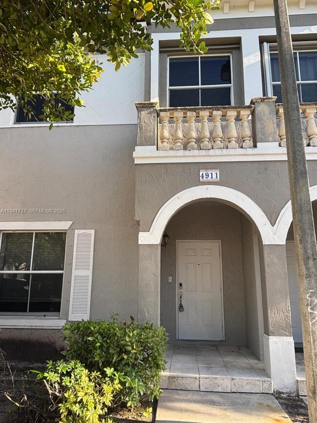 Building Photo - 4911 SW 140th Terrace