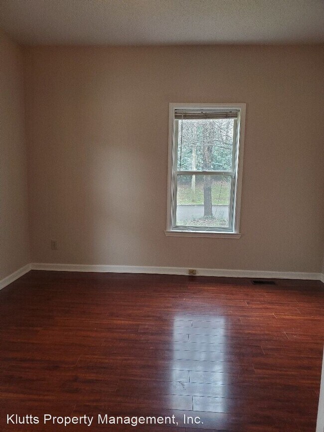 Building Photo - 2 br, 1 bath House - 309 Katonah Avenue