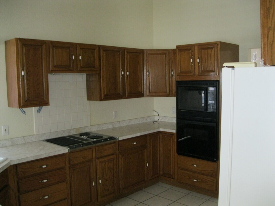 Foto del edificio - Beautiful 3 Bedroom Home! Available Now!