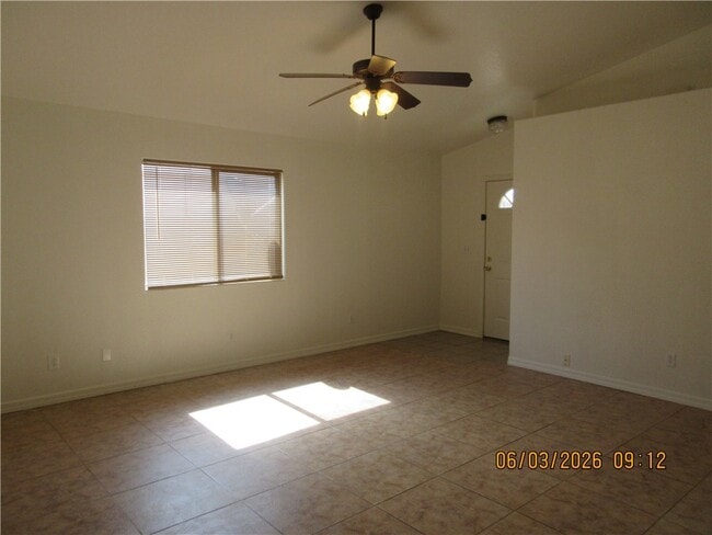 Building Photo - 2807 Louise Ave