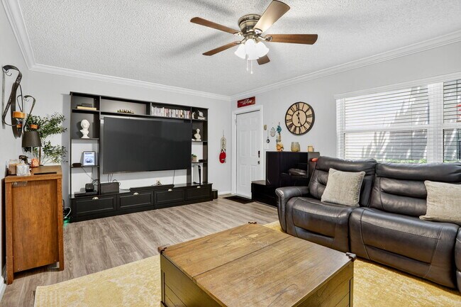 Foto del edificio - 9050 NW 28th St