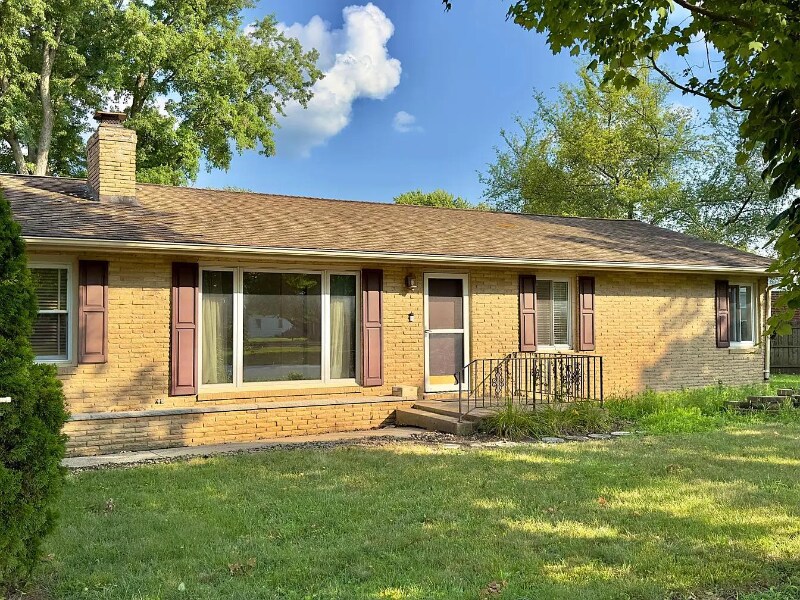 Primary Photo - 30 Lakewind Dr