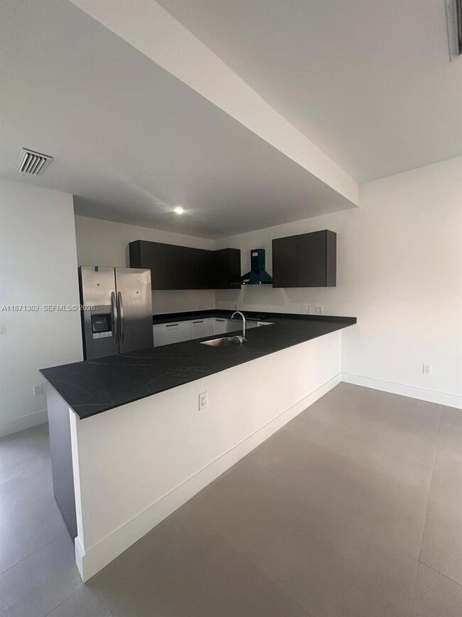 Foto del edificio - 538 NW 17th Ave