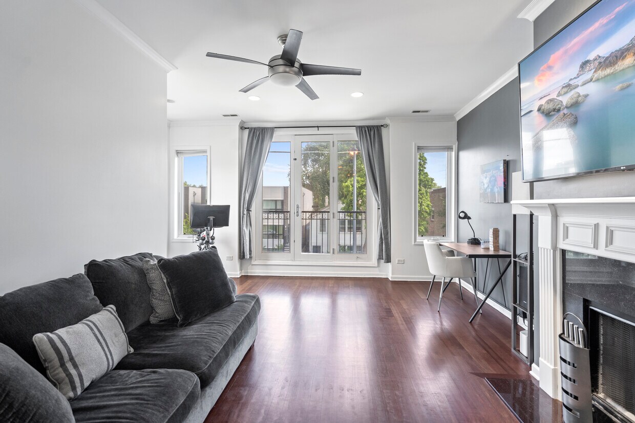 Foto principal - 2539 W Warren Blvd