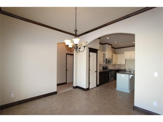 Building Photo - Transitional Home in The Grove Addition - ...