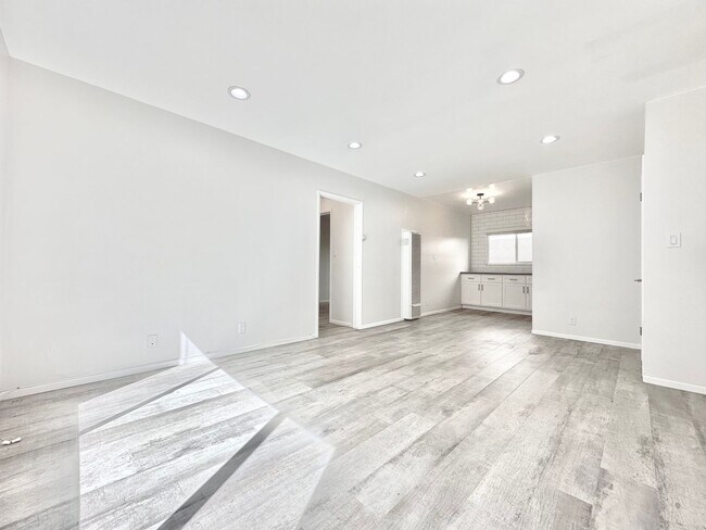 Foto del edificio - 1676 Manning Ave
