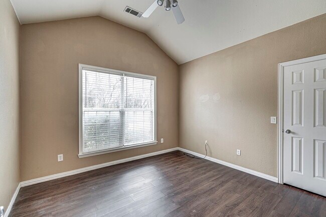 Photo - 824 Terrace Dr House