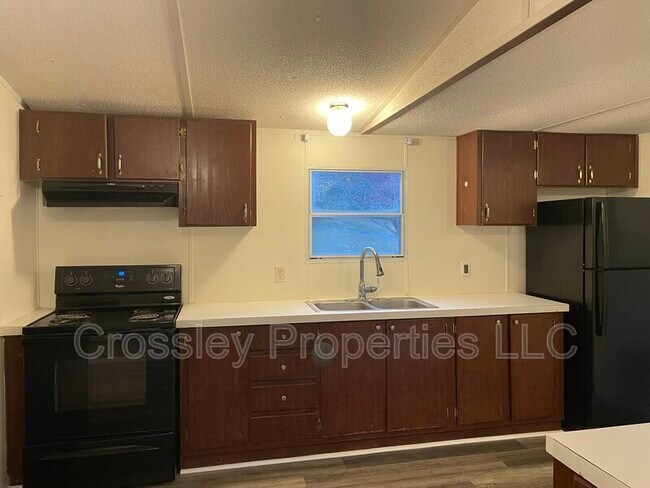 Foto del edificio - 809 Hillvale Rd