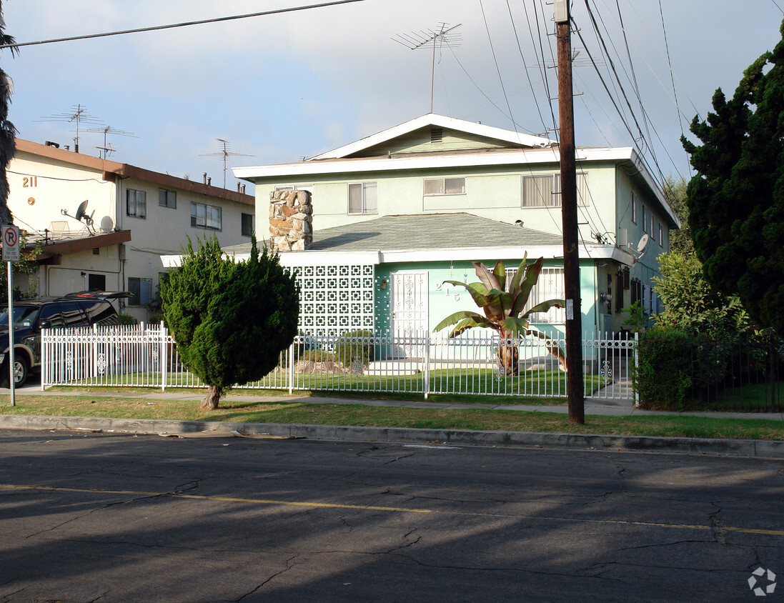 Building Photo - 215 N Inglewood Ave