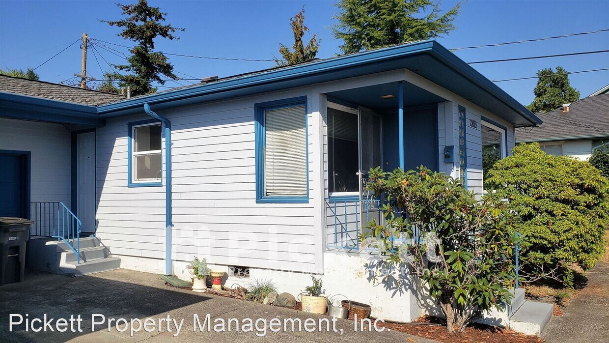 Primary Photo - 1 br, 1 bath House - 2101 1/2 Trenton Ave