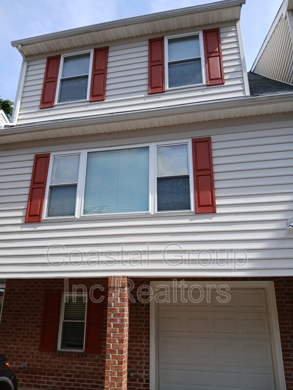 Foto del edificio - 8550 Tidewater Dr