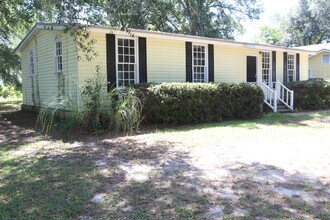 Building Photo - 308 Forrestal Ln