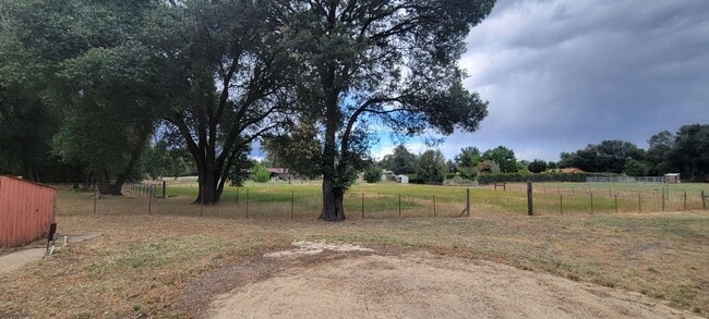 Building Photo - Cottonwood Country Living Near Schools