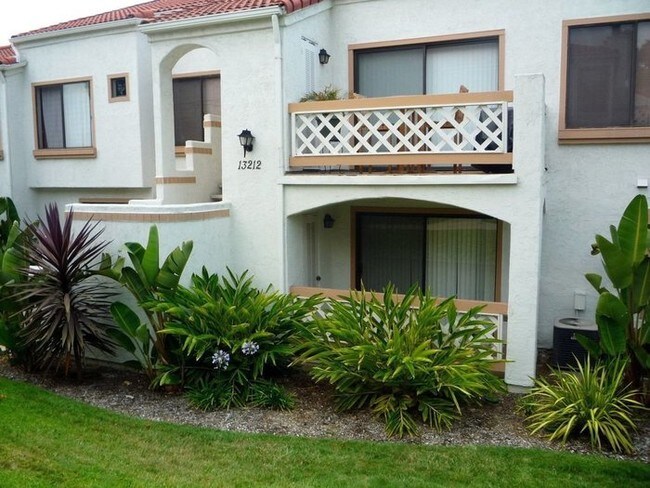 Foto del edificio - Beautiful Casa Blanca Condo