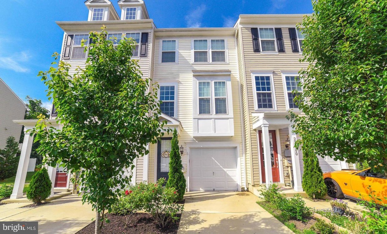 23086 Foxglove Way, California, MD 20619 Townhome Rentals in