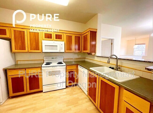 Foto del edificio - 1210 Northeast 63rd Way