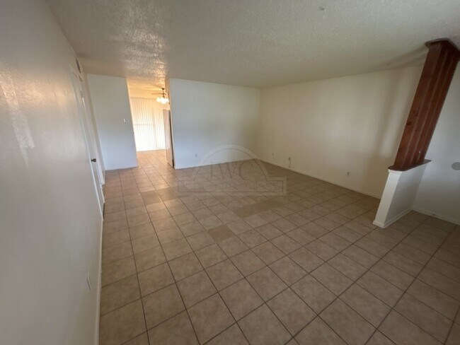 Foto del edificio - 2108 Hunt Dr