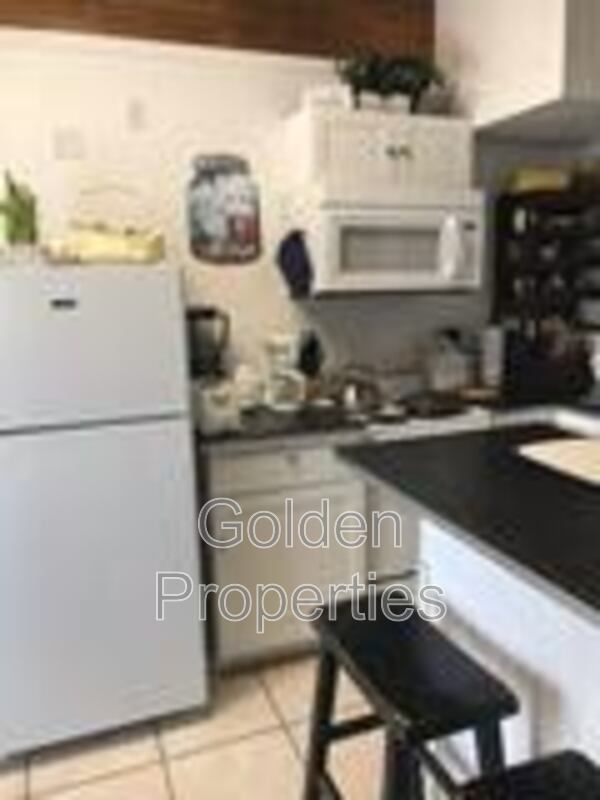 Foto del edificio - 1402 N Nora St
