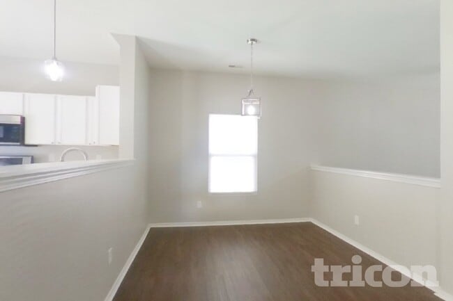 Building Photo - 2226 Buckleigh Dr