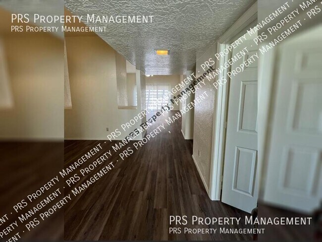 Foto del edificio - 7701 S Heather Dr