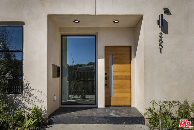 Foto del edificio - 2651 Vineyard Ave