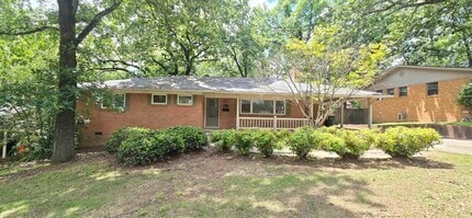Building Photo - 1700 Northwood Rd