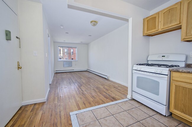 Building Photo - Weirfield Street