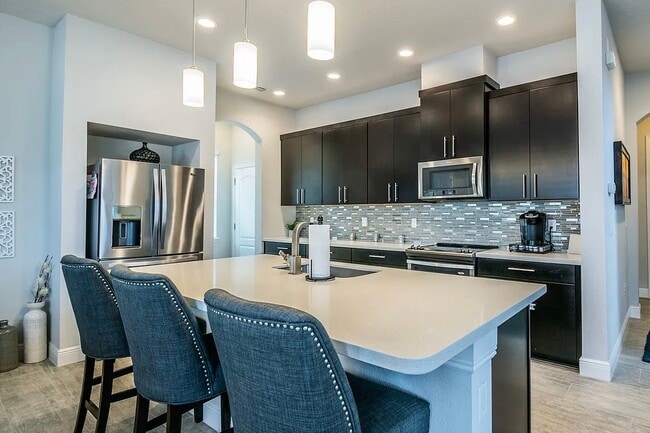 Foto del edificio - 7602 S Kissimmee St