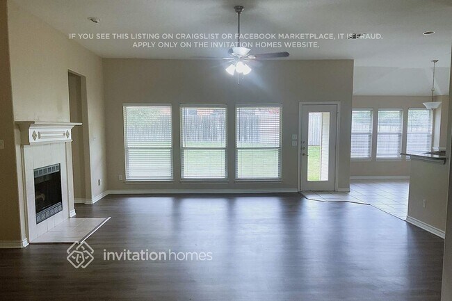Foto del edificio - 2105 Nugent Dr