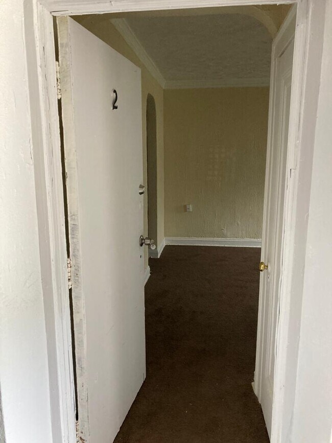 Entry Door - 848 Linn Dr
