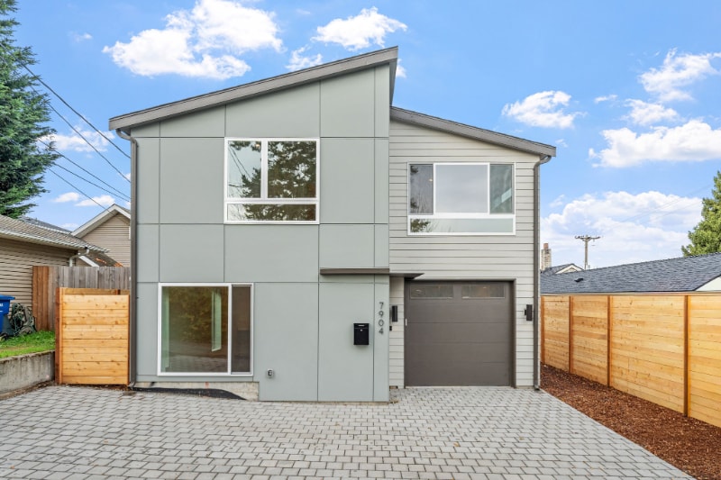 Foto principal - 7904 20th Ave SW