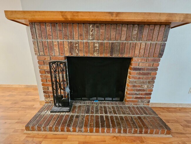 Building Photo - Aurora Highlands 3 Bed 2 1/2 Bath House w/...