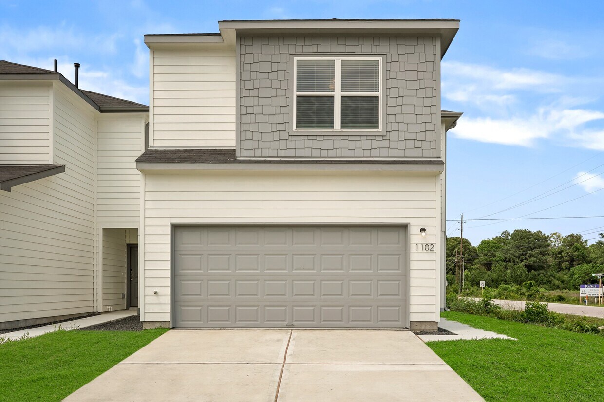 Foto principal - 1135 Hugh Lndg Rd