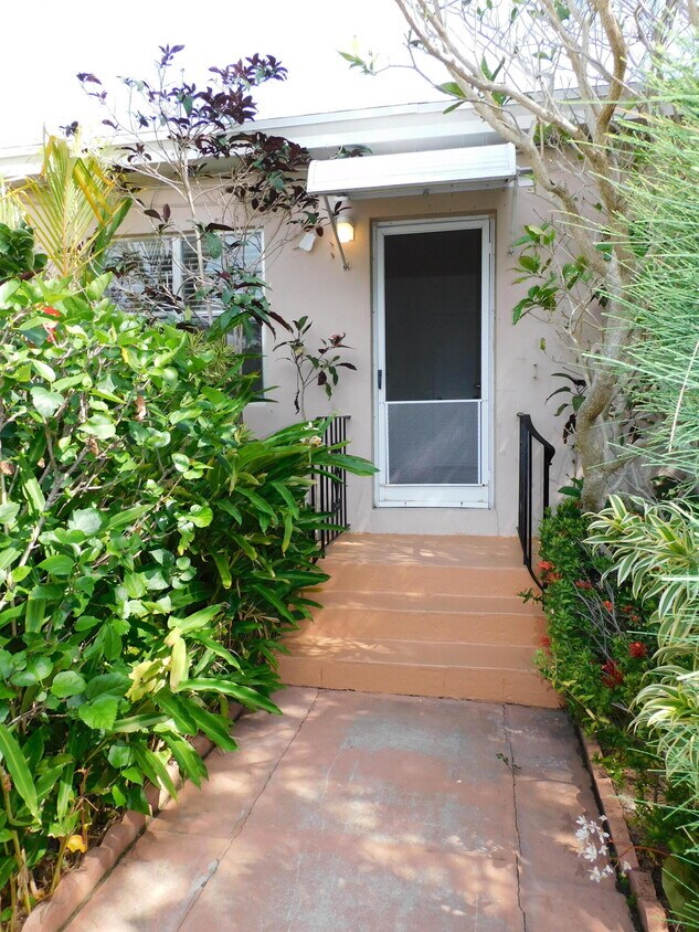 Primary Photo - 231 S Palmway