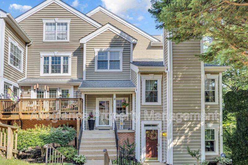 Foto principal - 314 Overlook Dr