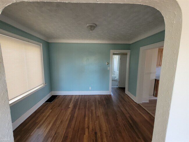 Building Photo - 4 br, 2 bath House - 20117 Santa Rosa Dr