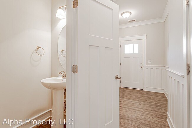 Building Photo - 3 br, 2.5 bath House - 400 Pangel Ln