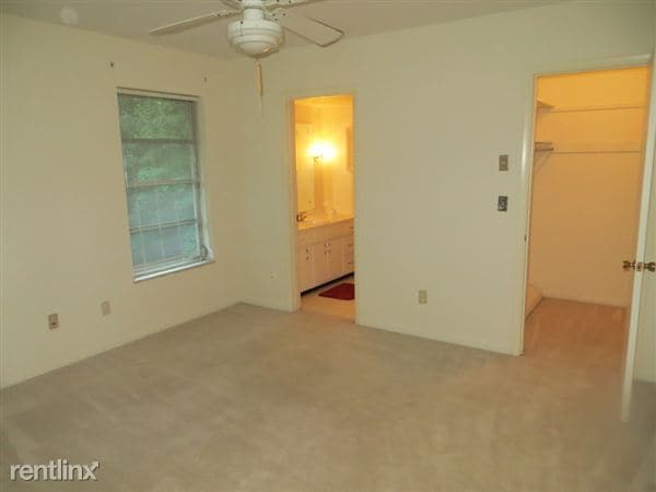 Building Photo - 3581 Amberacres Dr