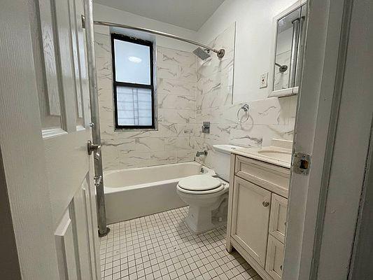 Foto del edificio - 2 bedroom in New York NY 10040