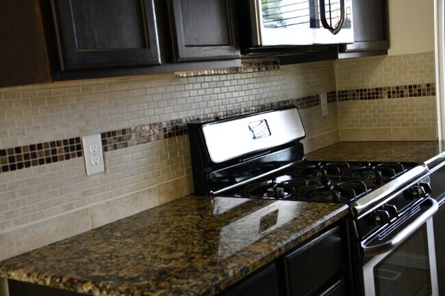 Foto del edificio - 2039 N Campbell Rd