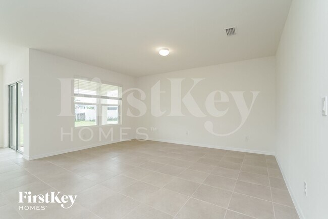 Foto del edificio - 1622 SW 27th St