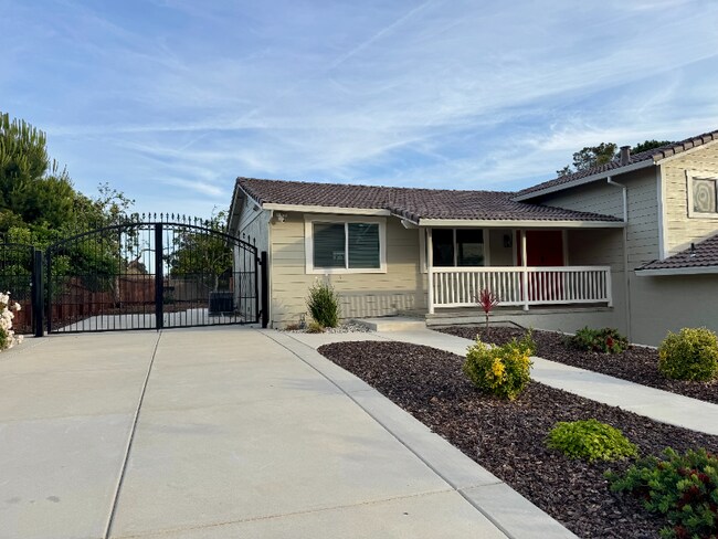 Building Photo - 148 Lancaster Way