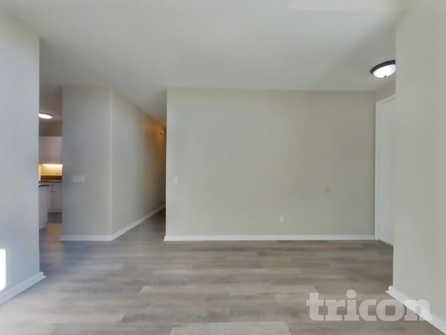 Building Photo - 757 Pino Ave