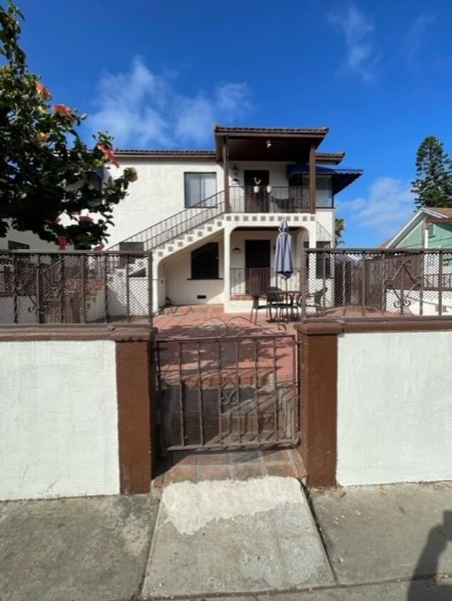 Primary Photo - Charming 2-Bedroom Bungalow in the Heart o...