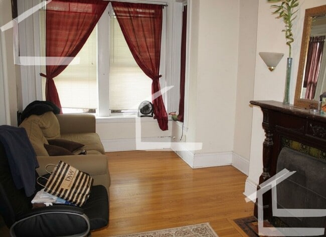 Foto del edificio - 9/1 No Fee! Spacious 2BR near Northeastern, all utils inc!