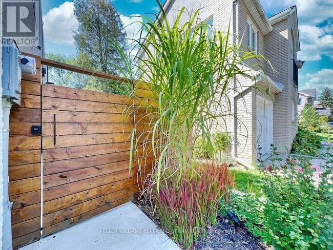 Building Photo - 42 Tottenham Rd