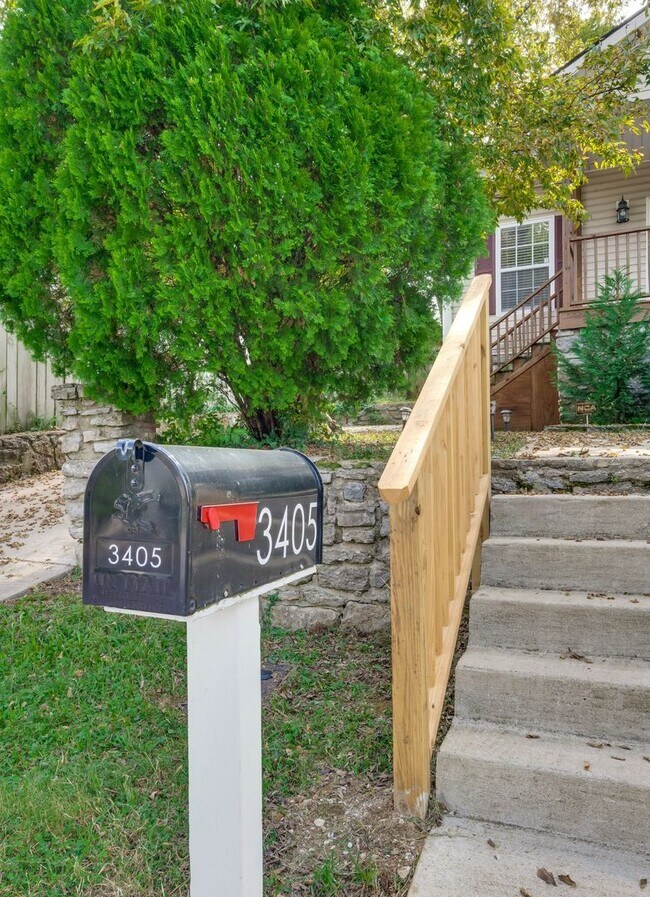 Building Photo - Welcome home to this stunning home in the great Sylvan Heights neighborhood!