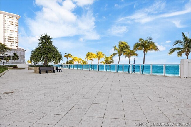 Foto del edificio - 1360 S Ocean Blvd