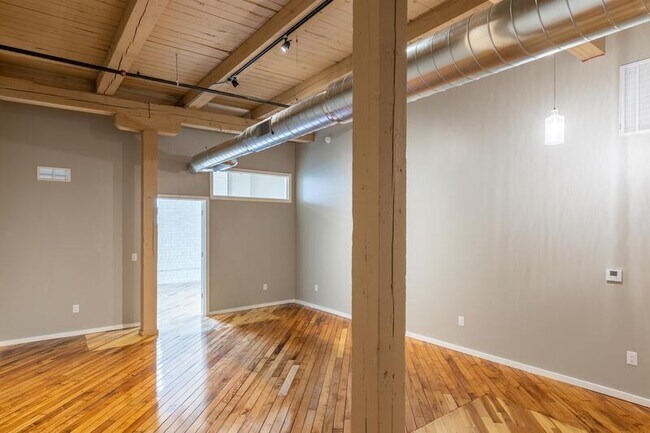 Building Photo - 116 N 4th St