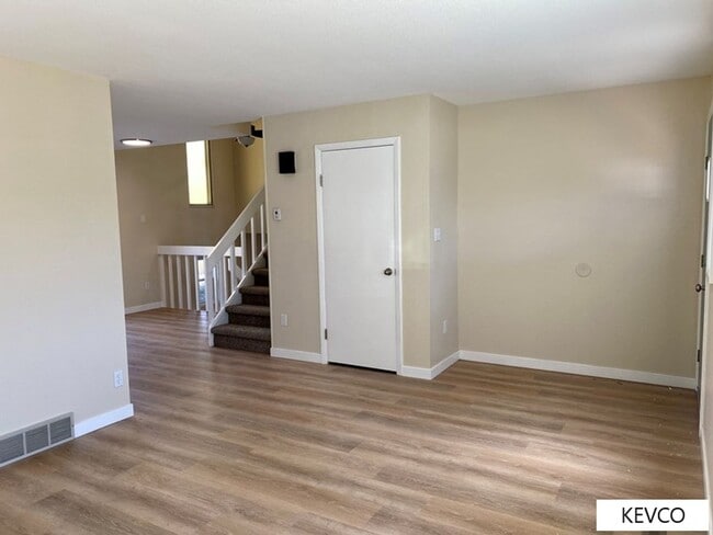 Building Photo - Sprawling Four Bedroom Home